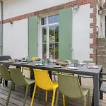 Maison Familiale, 200m 10 Adultes 2 Enfants *