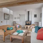 Maison Familiale, 200m 10 Adultes 2 Enfants *