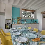 Hébergement de vacances Maison Familiale, 200m 10 Adultes 2 Enfants *