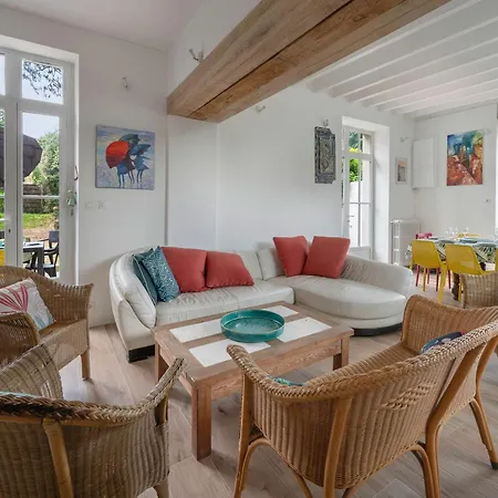 Maison Familiale, 200m 10 Adultes 2 Enfants