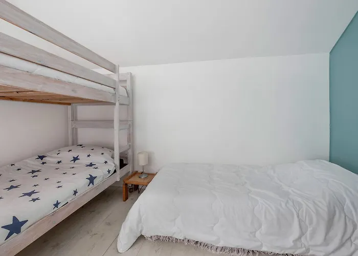 Nyaraló Maison Familiale, 200m 10 Adultes 2 Enfants *